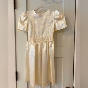 Ivory flower girl dress and veil size 7 lace and beads